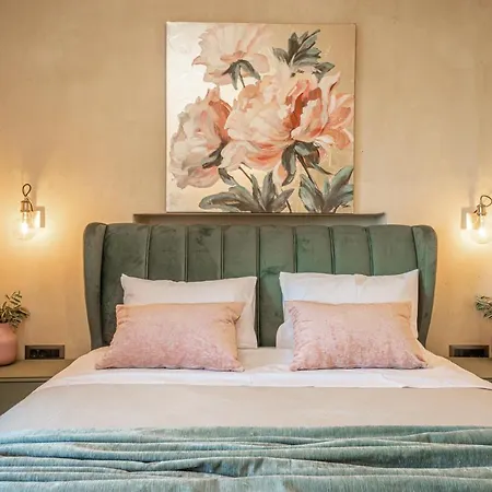 Rodamos * كارافوميلوس