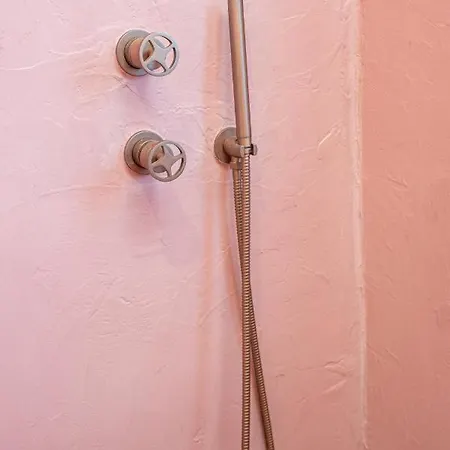 فيلة Rodamos كارافوميلوس