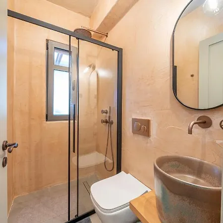 Rodamos كارافوميلوس